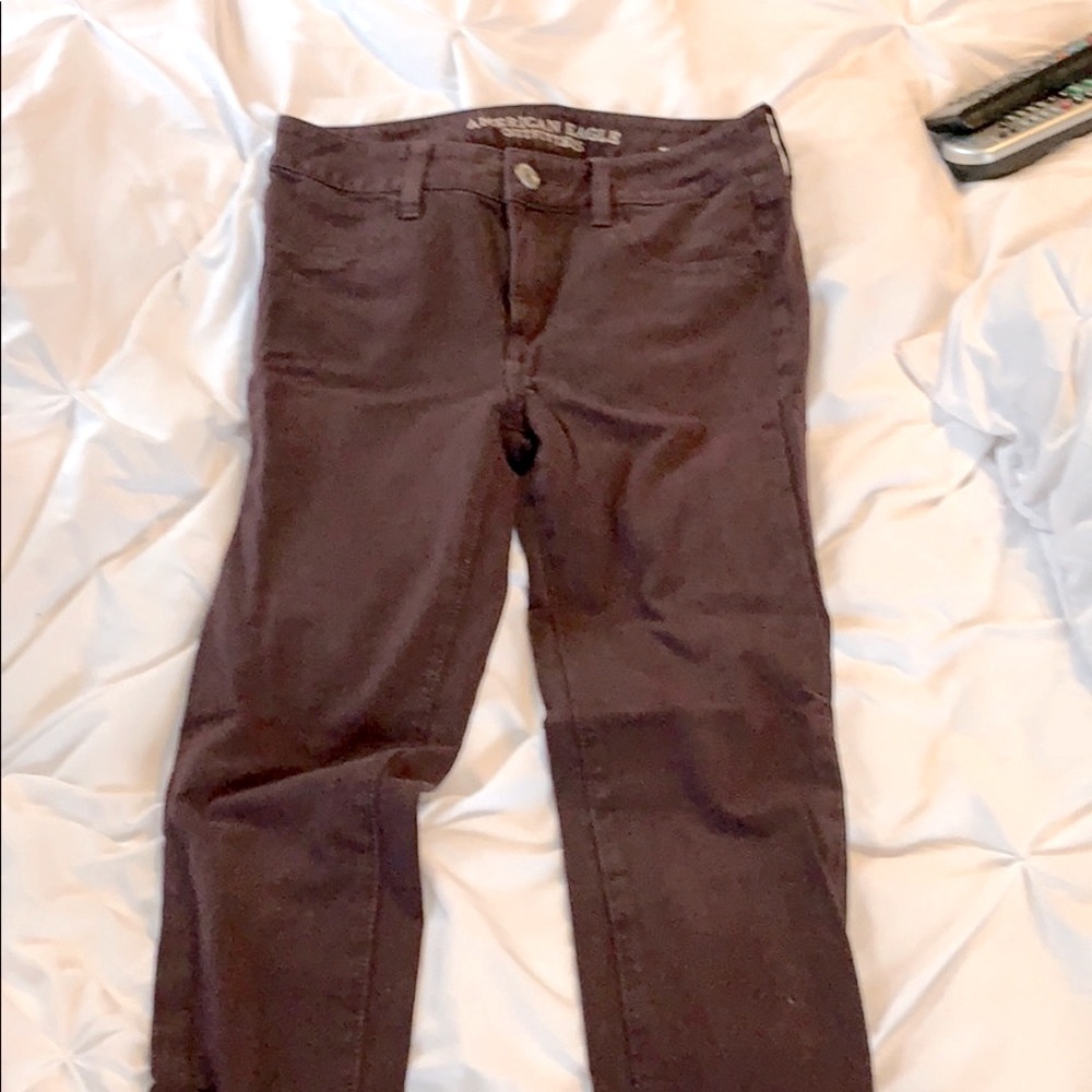 American Eagle Jegging Burgundy color